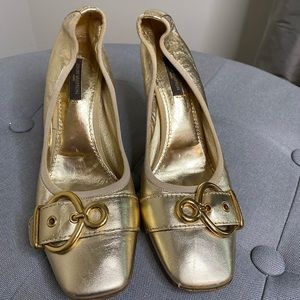 Louis Vuitton Gold Leather Heel